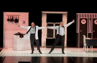 Espetáculos circenses chegam a escolas e centros culturais nesta terça Espetáculos circenses chegam a escolas e centros culturais nesta terça