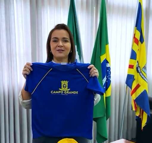 Por R$ 21,7 milh&otilde;es, prefeitura define empresas que fornecer&atilde;o uniforme escolar