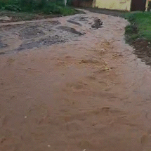 Chuva volta a &quot;apertar&quot; e j&aacute; se aproxima de 24h na Capital 