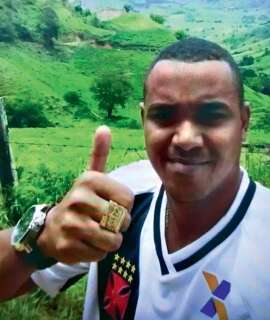 Fam&iacute;lia de l&iacute;der de fac&ccedil;&atilde;o carioca &eacute; presa na Capital indo para a Bol&iacute;via