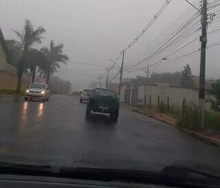 Chuva volta a "apertar" e já se aproxima de 24h na Capital Chuva volta a "apertar" e já se aproxima de 24h na Capital