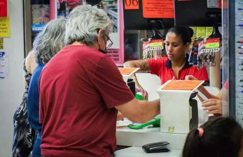 Sal&aacute;rio m&iacute;nimo deve subir para R$ 1.621 com infla&ccedil;&atilde;o fechando em 4,18% 