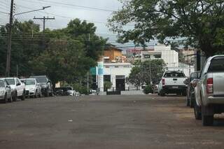Entre pastel e casas de massagem, Vila Gl&oacute;ria &eacute; centro velho que virou passagem