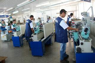 Senai abre vagas para cursos técnicos, qualificação profissional e graduação Senai abre vagas para cursos técnicos, qualificação profissional e graduação