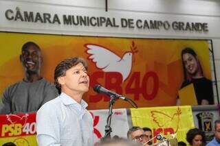 Paulo Duarte dá como certa saída do PSB para tentar reeleição e apoiar Riedel Paulo Duarte dá como certa saída do PSB para tentar reeleição e apoiar Riedel