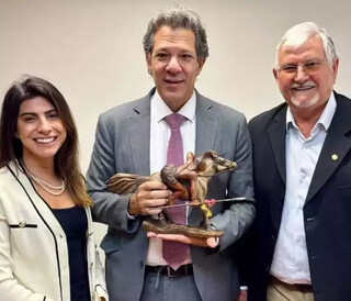 Na berlinda, Pollon “chora” contra rapidez do Conselho de Ética Na berlinda, Pollon “chora” contra rapidez do Conselho de Ética