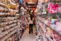 Trabalhadores têm 7% de aumento e novas regras para o Natal no comércio