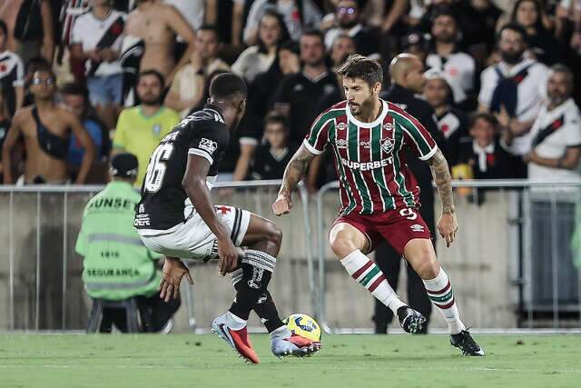 De virada, Vasco supera Fluminense e abre vantagem na Copa do Brasil