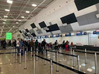 Aeroporto de Campo Grande tem dois voos cancelados por conta do vento em SP Aeroporto de Campo Grande tem dois voos cancelados por conta do vento em SP