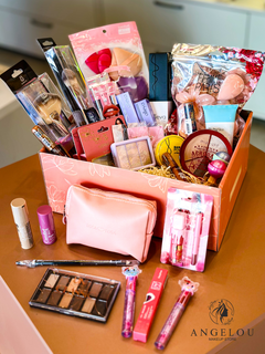 A Angelou Makeup Store quer te presentear neste fim de ano