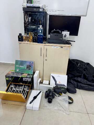 De perfume a computador, servidora federal desviava produtos apreendidos