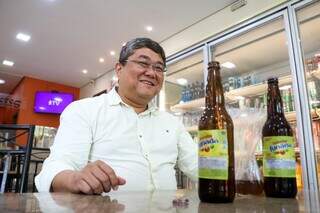 Sr. Funada abriu fábrica em MS e virou alegria com "refri de saquinho" Sr. Funada abriu fábrica em MS e virou alegria com "refri de saquinho"