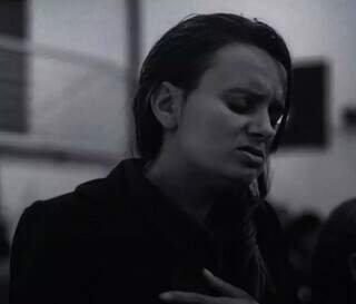 Motociclista morta após bater em capivara foi atropelada pelo marido Motociclista morta após bater em capivara foi atropelada pelo marido