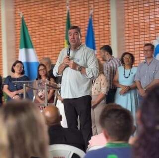 Rede estadual supera 70% de escolas revitalizadas, garante governador