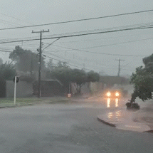 Dourados tem temporal com vento de 43 km por hora e chuva intensa