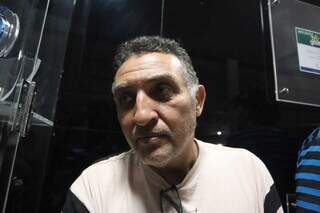 Com 370 pessoas na fila após fechamento, Refis bate recorde de atendimentos Com 370 pessoas na fila após fechamento, Refis bate recorde de atendimentos