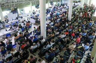 No prazo final de Refis, Central do Cidad&atilde;o amanhece lotada