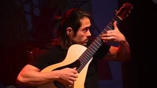 Domingo tem Encontro de Violeiros, Disco na Rua e Stranger baile Domingo tem Encontro de Violeiros, Disco na Rua e Stranger baile