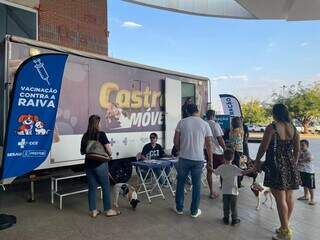 Shopping terá cadastro para castração, vacina, exame e feira de adoção Shopping terá cadastro para castração, vacina, exame e feira de adoção