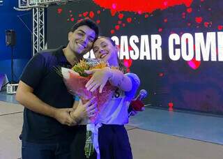 Eliander invadiu evento para pedir namorada em casamento Eliander invadiu evento para pedir namorada em casamento