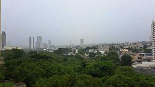 Chuva avança por Campo Grande e Estado segue sob alerta de tempestade Chuva avança por Campo Grande e Estado segue sob alerta de tempestade