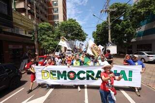 Manifestantes vão às ruas contra redução de penas de condenados do 8 de janeiro Manifestantes vão às ruas contra redução de penas de condenados do 8 de janeiro