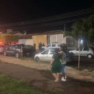 Feira cultural &eacute; interrompida ap&oacute;s reclama&ccedil;&atilde;o de som na Pra&ccedil;a do Peixe