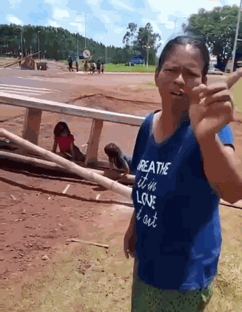 &ldquo;Por causa disso aqui&rdquo;, esposa de ind&iacute;gena atribui pris&atilde;o a protestos
