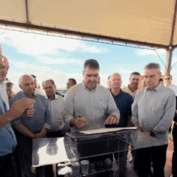 Riedel entrega escola em Juti e autoriza pavimenta&ccedil;&atilde;o da MS-289 at&eacute; Amambai