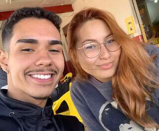 Vitor se foi, mas se formou com diploma entregue à melhor amiga Vitor se foi, mas se formou com diploma entregue à melhor amiga