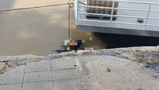Corpo em decomposi&ccedil;&atilde;o &eacute; encontrado por barco de turismo no Rio Paraguai
