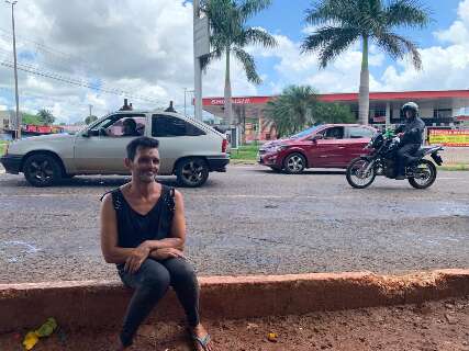 Pedindo sardinha em avenida, Breno ficou famoso pela educa&ccedil;&atilde;o