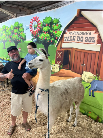 Fazendinha Vale do Sol atrai fam&iacute;lias e crian&ccedil;as na Expo Sidrol&acirc;ndia 25
