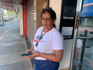 Sem ônibus, trabalhadores recorrem até a carona de ex para chegar ao serviço Sem ônibus, trabalhadores recorrem até a carona de ex para chegar ao serviço