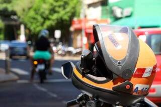 Falta de ônibus garantiu lucro extra a motociclistas Falta de ônibus garantiu lucro extra a motociclistas