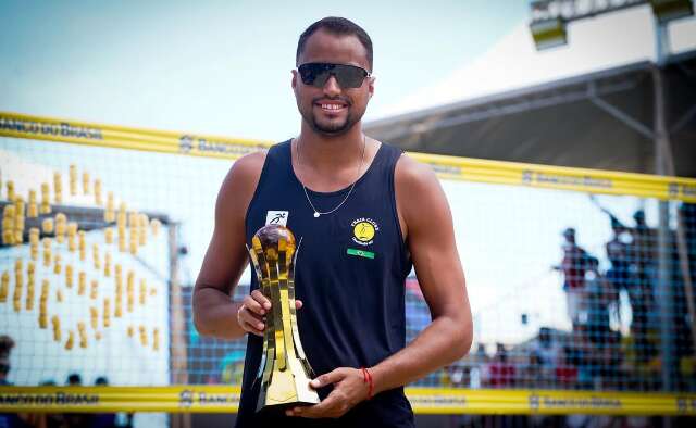 Atleta de MS conquista tri brasileiro no v&ocirc;lei de praia com campanha hist&oacute;rica