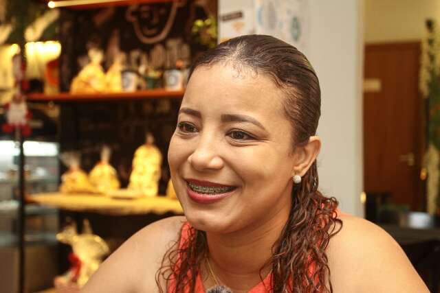 Eliane fazia faxina em restaurantes e hoje &eacute; chefe na cozinha