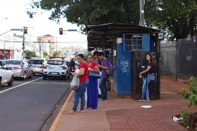 Sindicato ignora lei e mant&eacute;m greve sem colocar m&iacute;nimo dos &ocirc;nibus para rodar