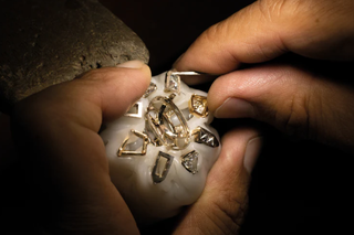 Joalheria de famosos tenta liberar peças de R$ 22 milhões apreendidas em MS Joalheria de famosos tenta liberar peças de R$ 22 milhões apreendidas em MS