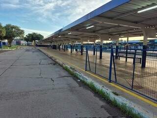 Em dia de greve, trabalhadores ficam "plantados" em pontos de ônibus Em dia de greve, trabalhadores ficam "plantados" em pontos de ônibus