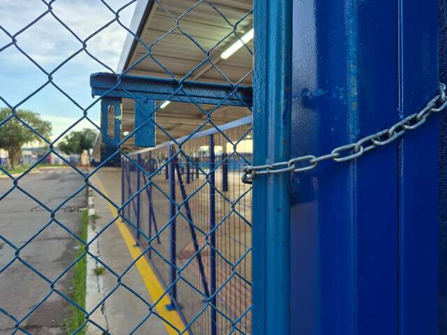 Greve dos motoristas de &ocirc;nibus persiste e TRT aumenta multa para R$ 100 mil 