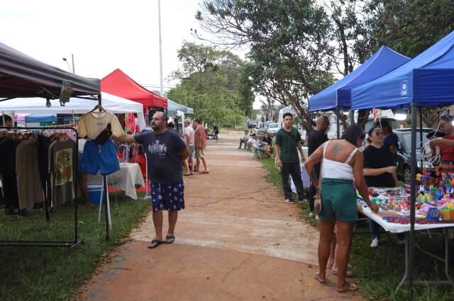 Vereadores decidem regulamentar feira alvo de reclama&ccedil;&atilde;o no Vilas Boas