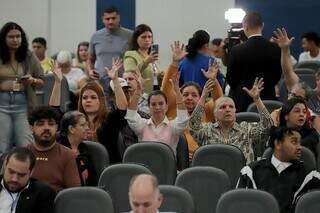 Vereadores decidem regulamentar feira alvo de reclamação no Vilas Boas Vereadores decidem regulamentar feira alvo de reclamação no Vilas Boas