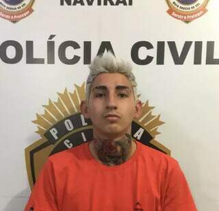 Na garupa da namorada, suspeito de ligação com PCC atira em homem e foge Na garupa da namorada, suspeito de ligação com PCC atira em homem e foge