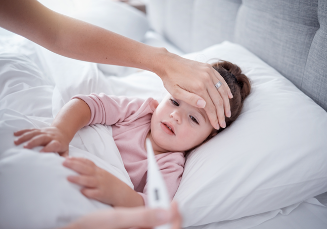 Emerg&ecirc;ncia pedi&aacute;trica: o que observar em casa antes de sair correndo