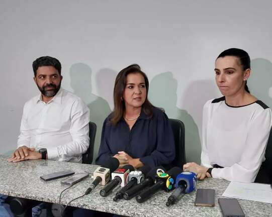 Prefeita apresenta repasses e diz que greve &eacute; fruto de m&aacute; gest&atilde;o do Cons&oacute;rcio