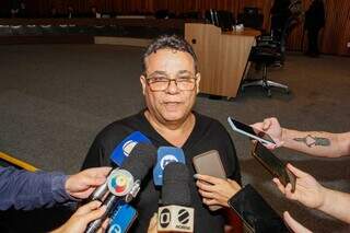 Motoristas dizem não à Justiça e greve entra no 3º dia Motoristas dizem não à Justiça e greve entra no 3º dia