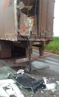 Corpo de passageiro de ônibus morto em acidente com carreta será levado para SP Corpo de passageiro de ônibus morto em acidente com carreta será levado para SP