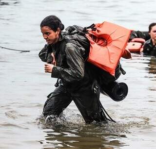 Júlia Maria é a primeira fuzileira naval da história do Pantanal Júlia Maria é a primeira fuzileira naval da história do Pantanal