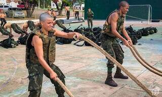 Júlia Maria é a primeira fuzileira naval da história do Pantanal Júlia Maria é a primeira fuzileira naval da história do Pantanal